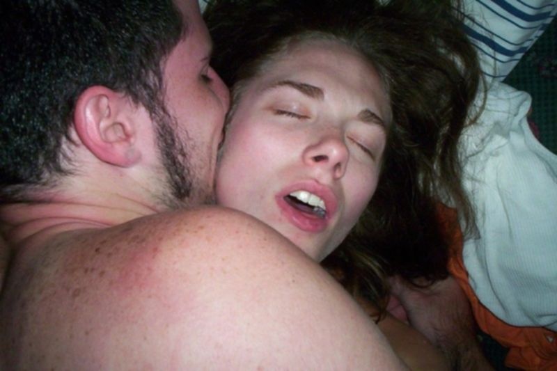 Секс без презерватива дома - секс порно фото